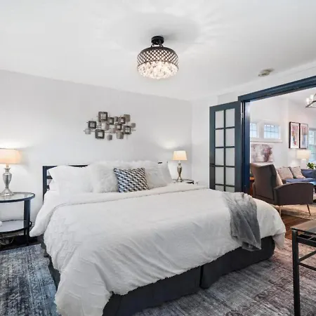 Luxury Home In The Heart Of Gordon Square